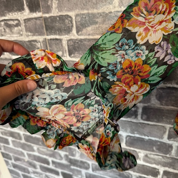 River Island floral print blouse green floral button down - Picture 7 of 10